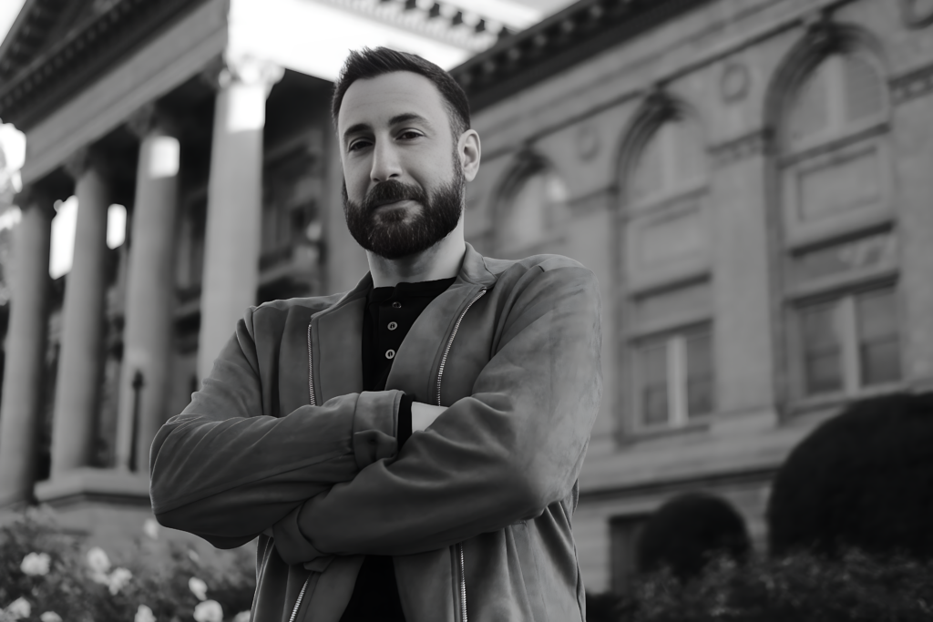 From solopreneur spark to scale-up momentum, Anthony Ferreri blends strategy, creativity, and heart to accelerate your brand’s next big success.